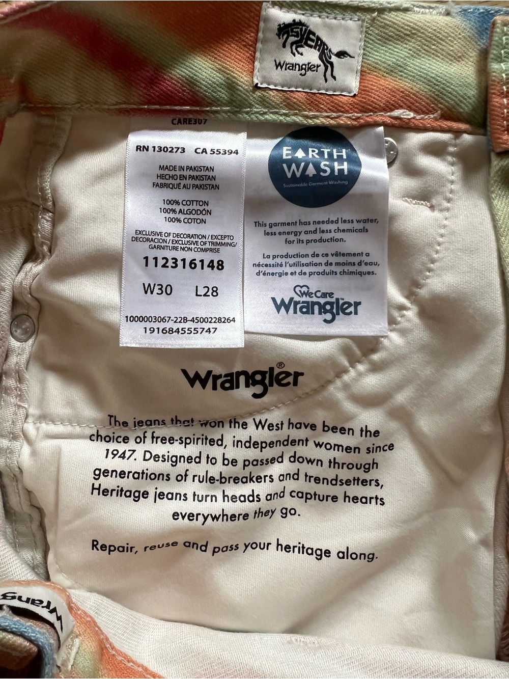 Wrangler Waves WILD WEST 603
HIGH RISE STRAIGHT W30 L28 - Picture 10 of 15